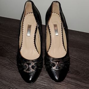 Brand New Luvshoe black heels